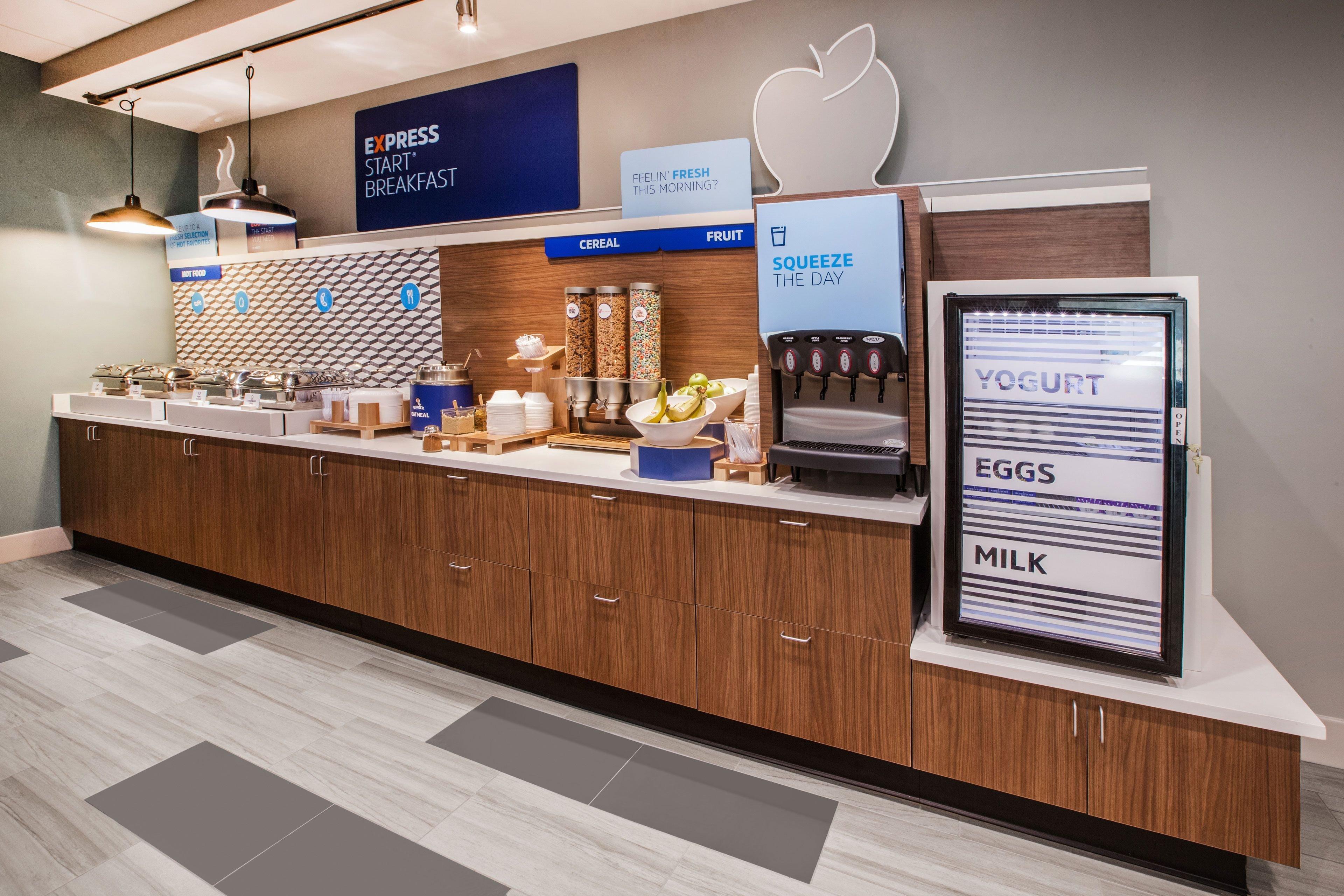 Express Airport Expo Center By Ihg 3* Louisville