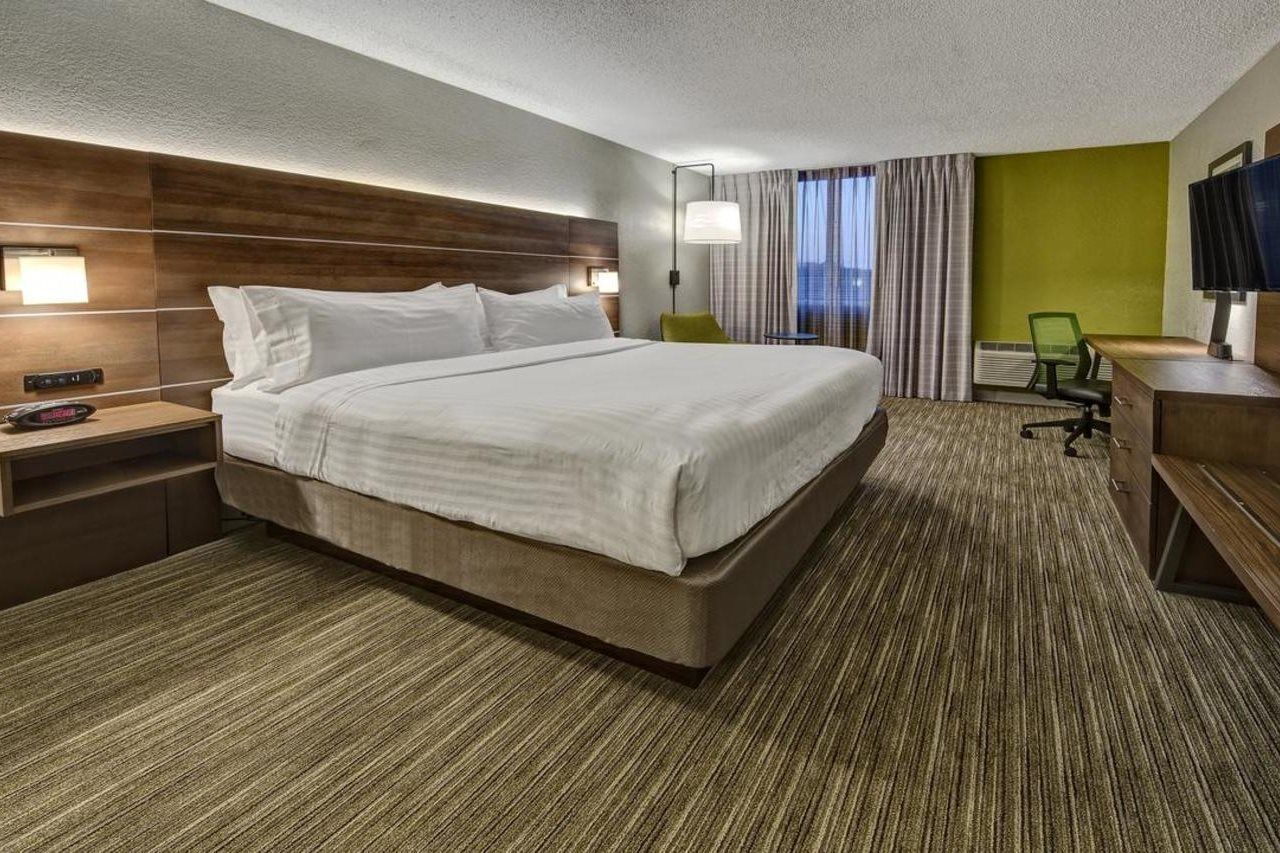 Hotel Express Airport Expo Center By Ihg 3*