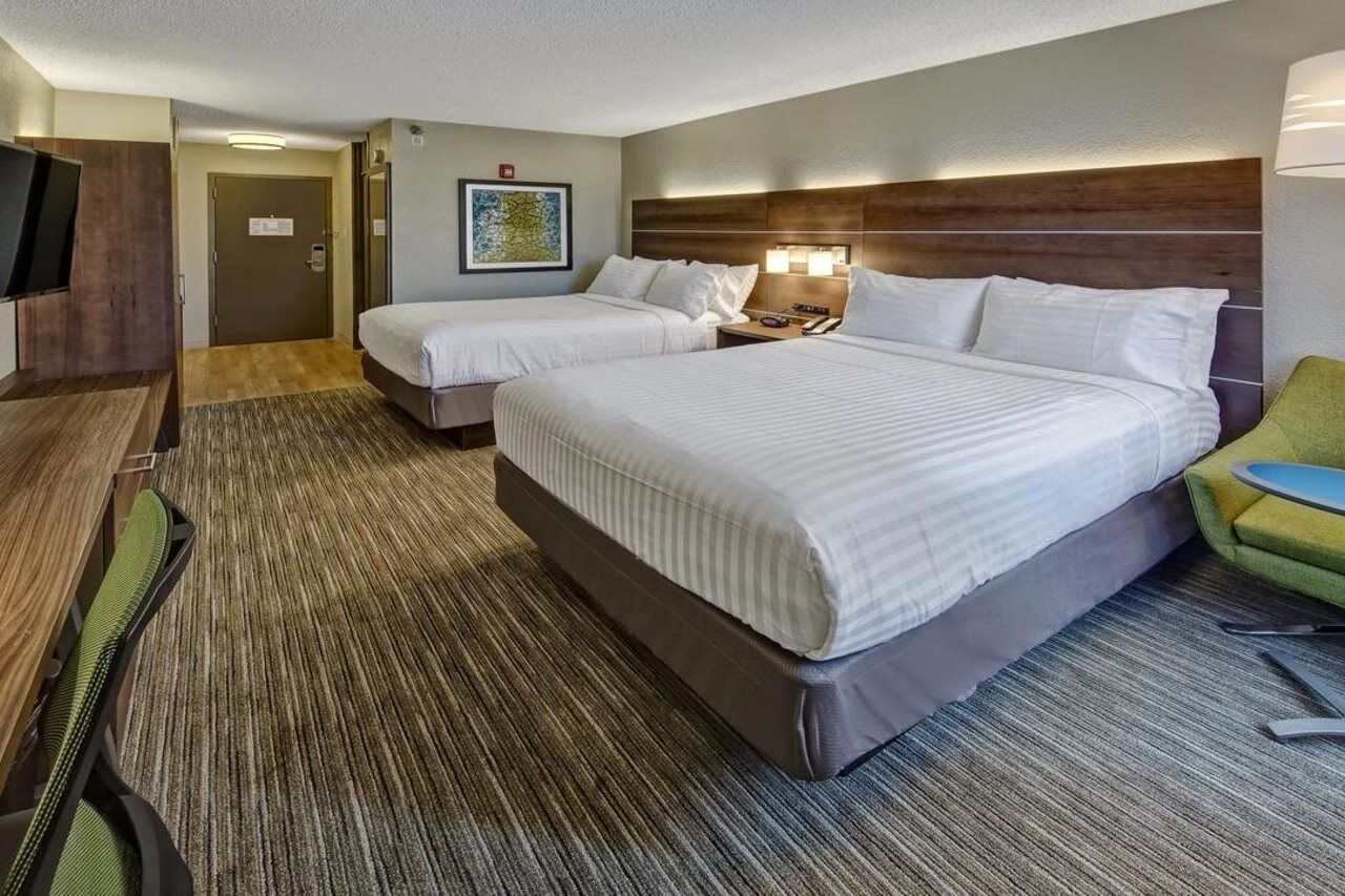 Express Airport Expo Center By Ihg