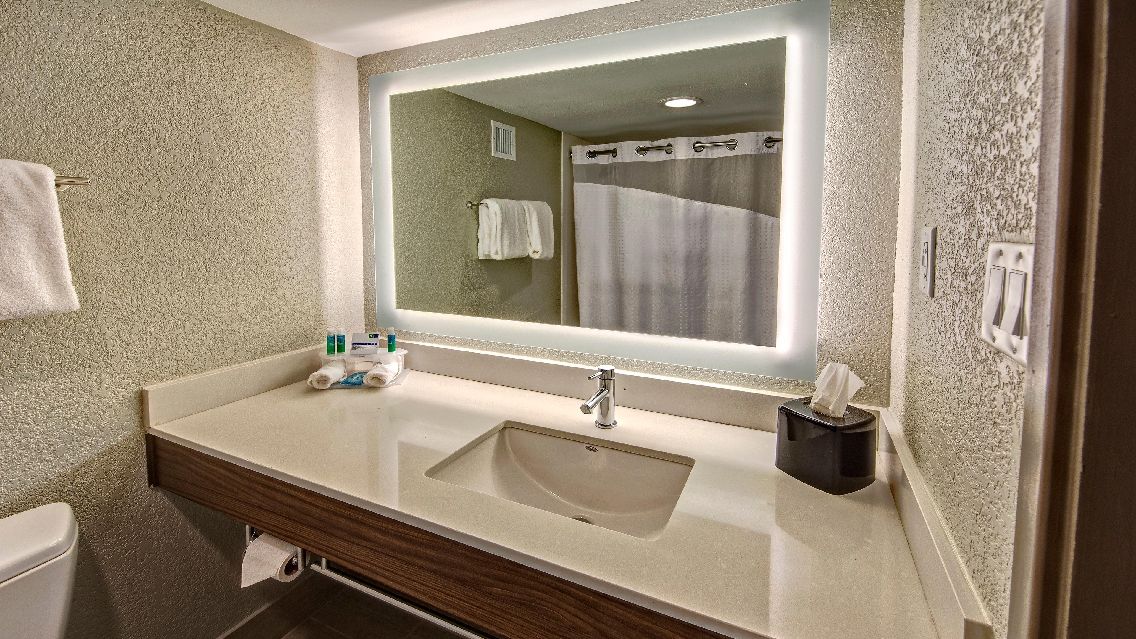 Hotel Holiday Express Airport Expo Center By Ihg Louisville