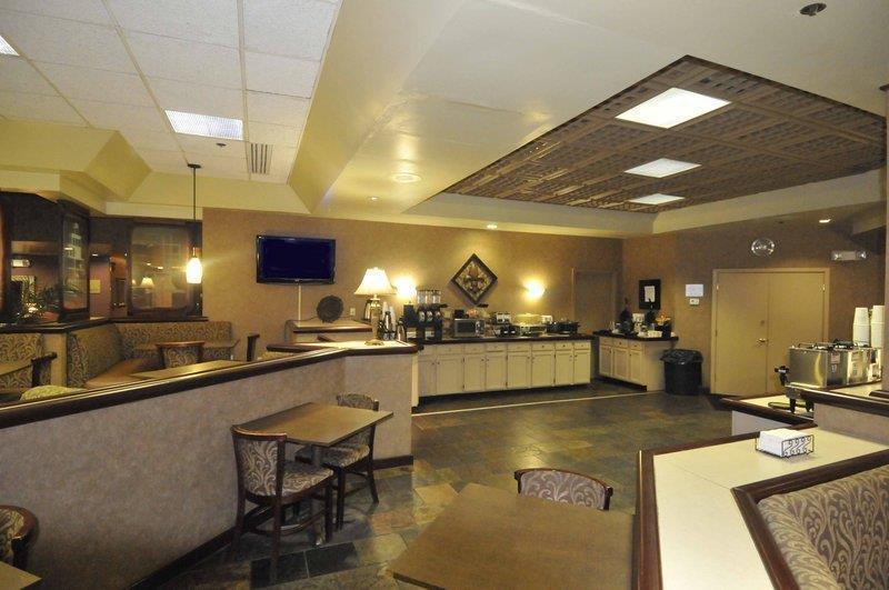 Holiday Express Airport Expo Center By Ihg Hotel 3*